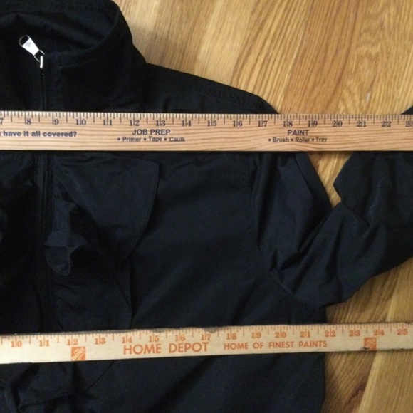 Lauren Ralph Lauren Womens spring, Fall black light jacket, size L. Ruffles - Picture 9 of 11